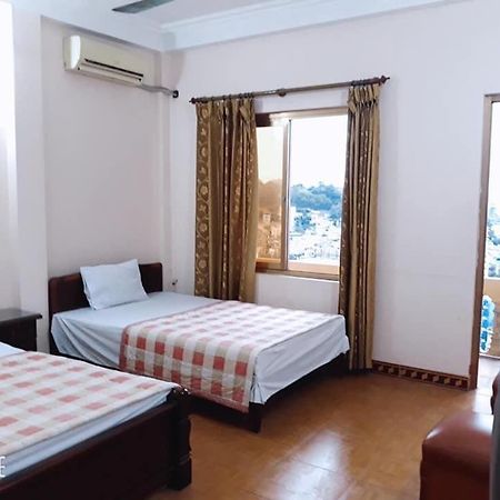 Nha Nghi Thanh Tam Hotell Ha Long Exteriör bild