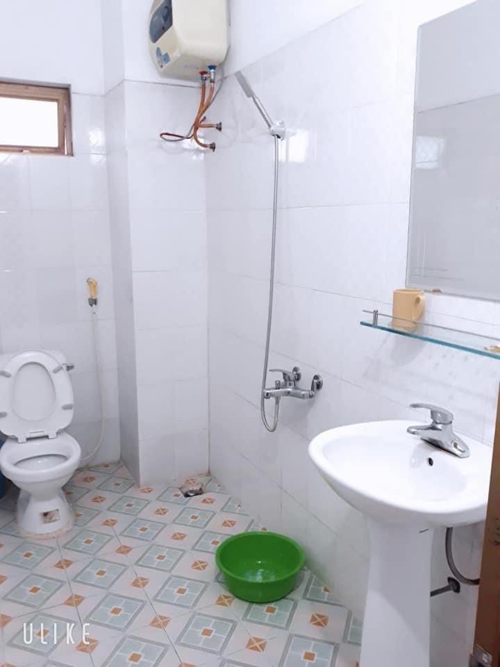 Nha Nghi Thanh Tam Hotell Ha Long Exteriör bild